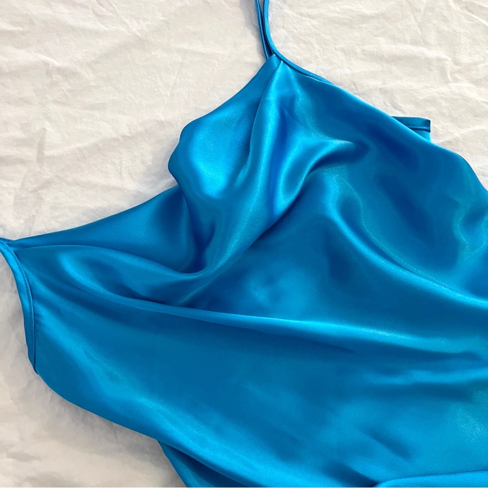BEBE LIGHT BLUE SATIN COWL NECK SHORT DRESS NWT SIZE M